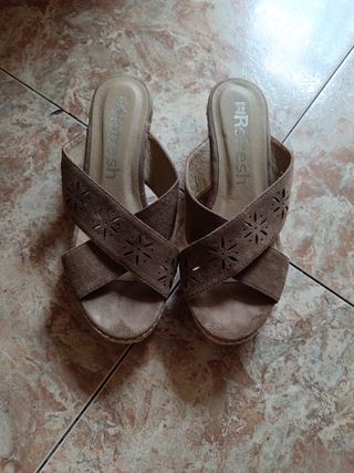 Sandalias de piel  REFRESH marrones - talla 39