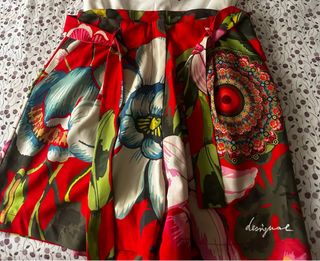 Bermudas Desigual rojas estampadas