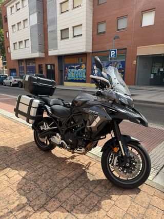 Benelli TRK 502 - Moto en perfecto estado