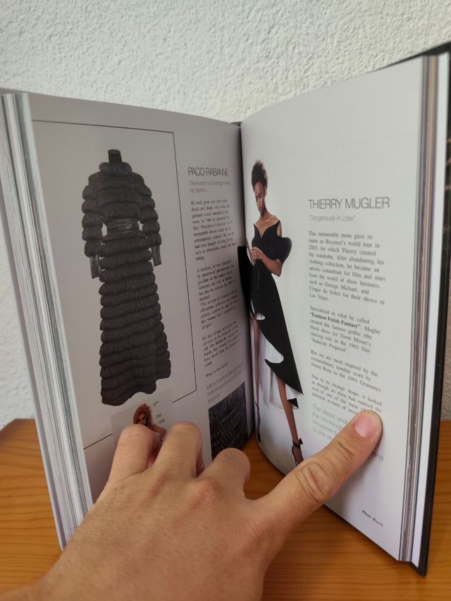 Libro THE SHOW Must Go On