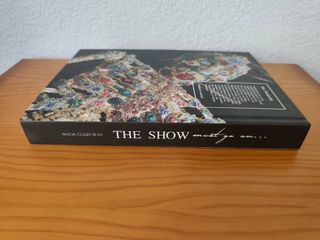 Libro THE SHOW Must Go On