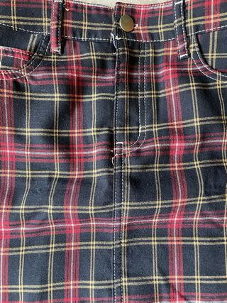 Mini Falda Cuadros de Bershka talla S.