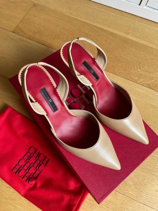 Salones Carolina Herrera Beige Talla 37