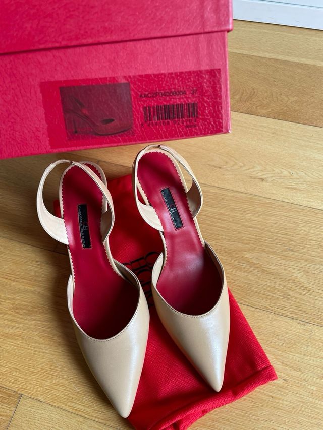 Salones Carolina Herrera Beige Talla 37