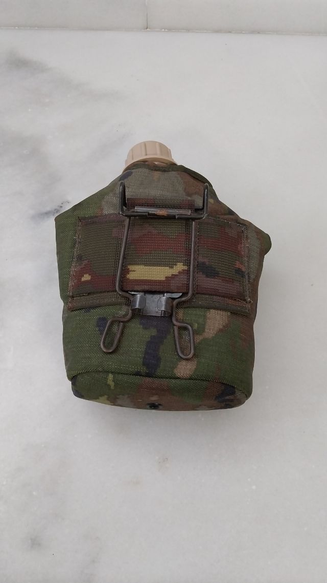 Cantimplora militar camuflaje