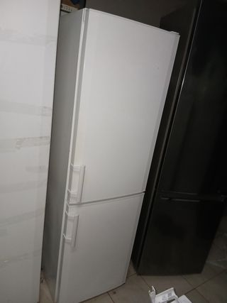 Frigorífico combi blanco Liebherr de 180x55