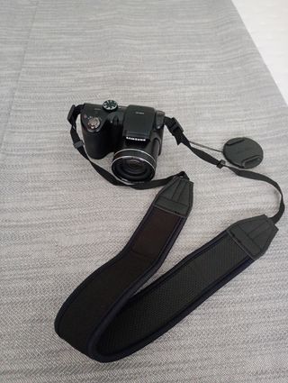 Samsung WB100 Cámara Bridge Negra.