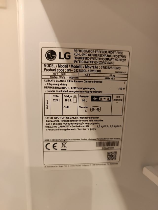 Nevera LG blanca - casi nueva