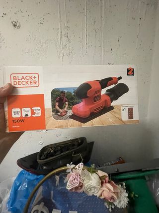 Lijadora Black+Decker BEW220 150W