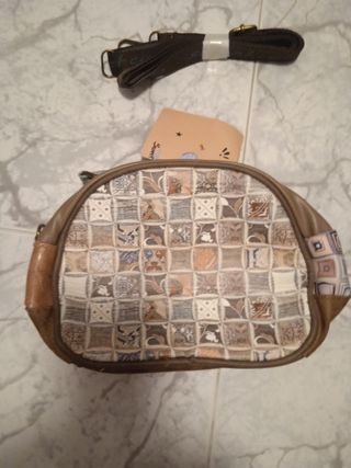 Bolso bandolera marrón beige