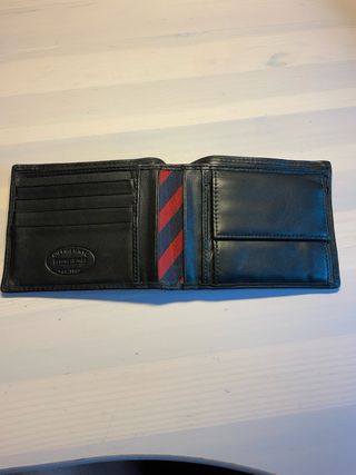 Cartera Tommy Hilfiger negra