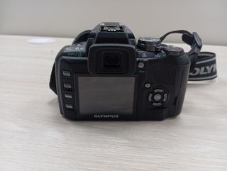 OLYMPUS E-410 Cámara réflex digital