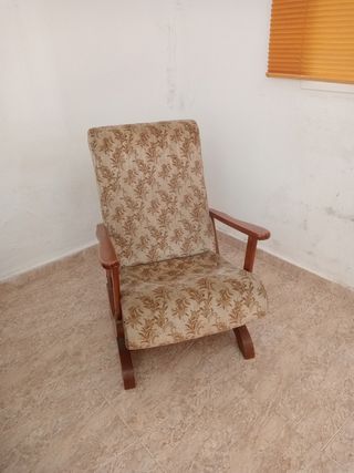 Sillón mecedora vintage