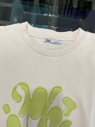 Sudadera ZARA beige y verde