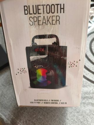 Altavoz Bluetooth Audiocore nuevo