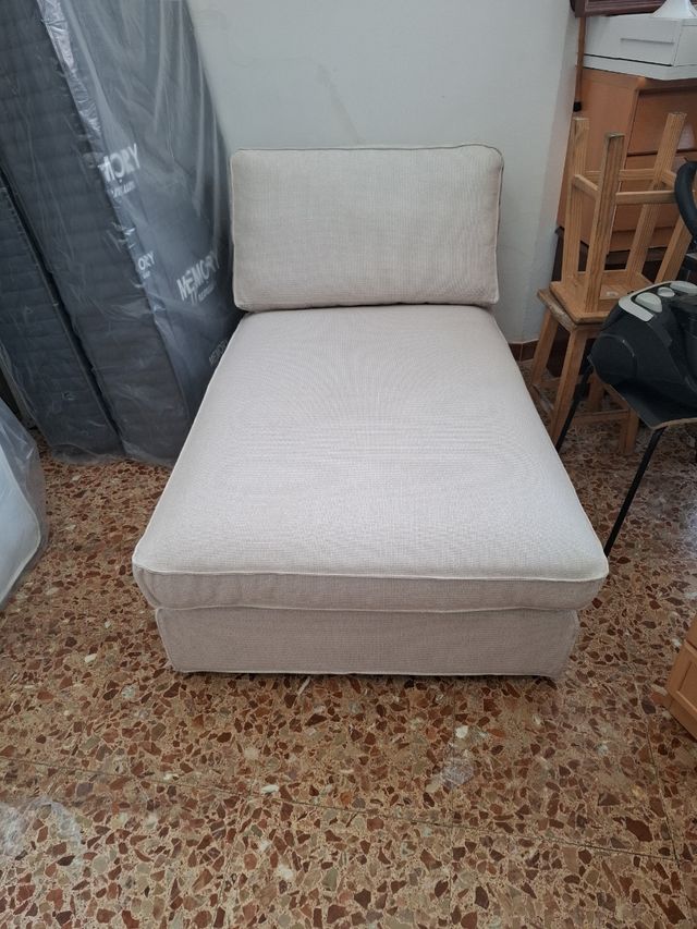 Chaiselongue beige de tela