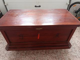 Arca madera antigua