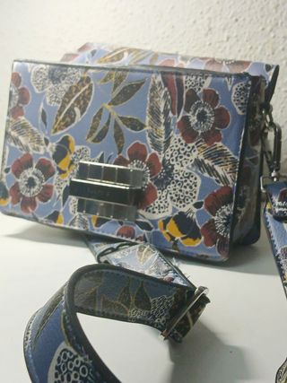 Bolso Parfois Bandolera Floral