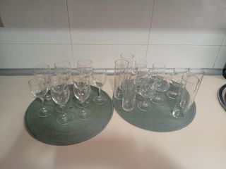 Cristalería: 20 copas y vasos