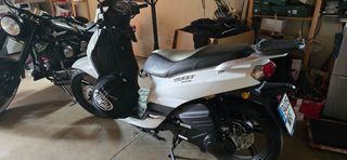 Scooter Peugeot Tweet 125 - Blanco