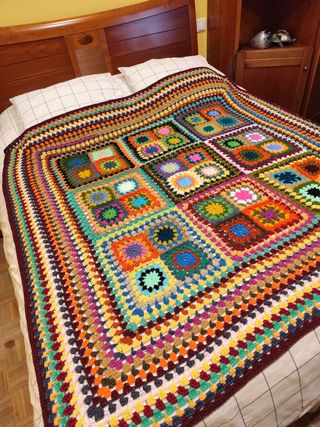 Manta crochet multicolor 150x150cm