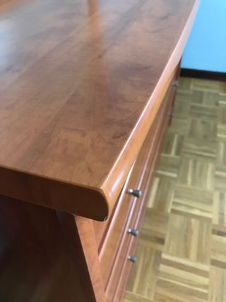 Tocador madera marrón con espejo