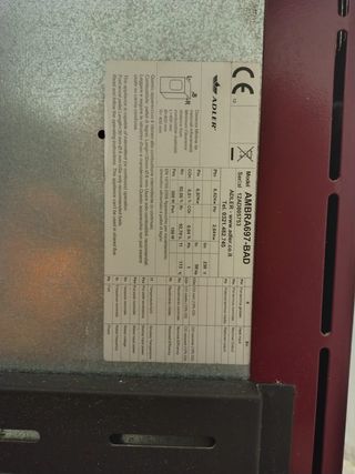 Estufa pellets ADLER roja