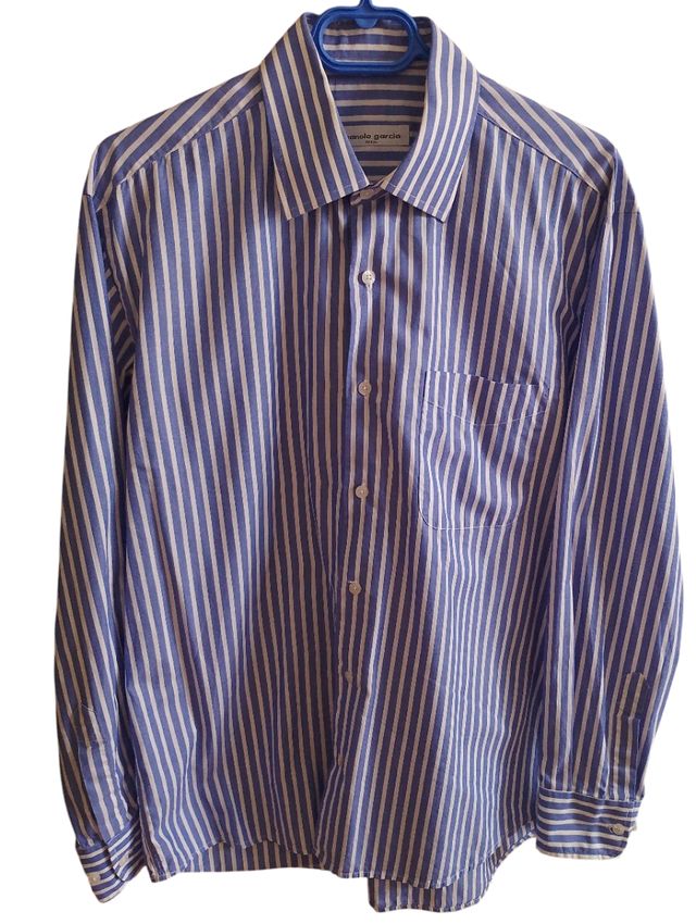 Camisa de rayas azules