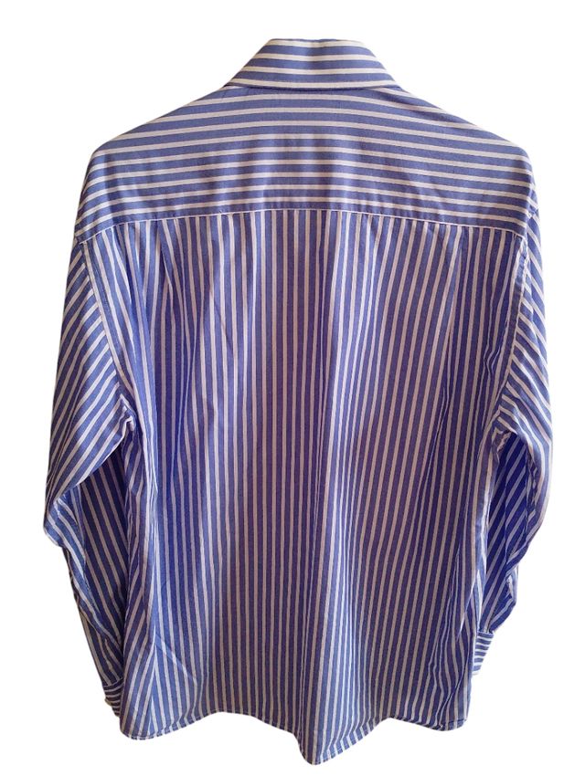 Camisa de rayas azules