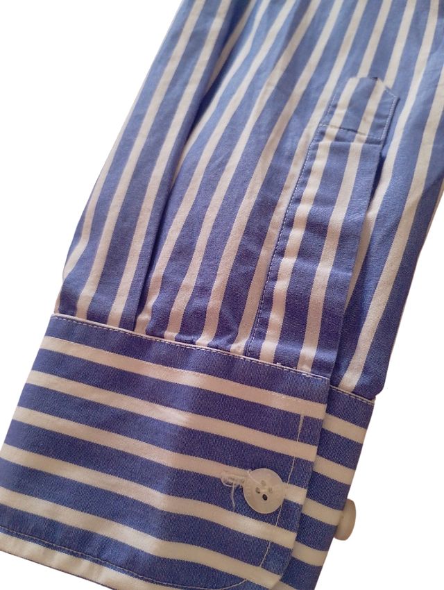 Camisa de rayas azules