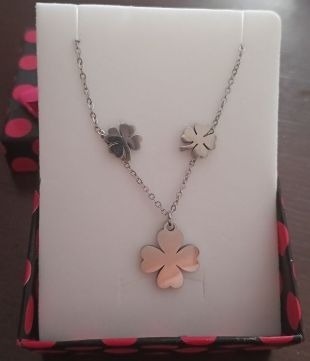 Collar y pendientes regalo