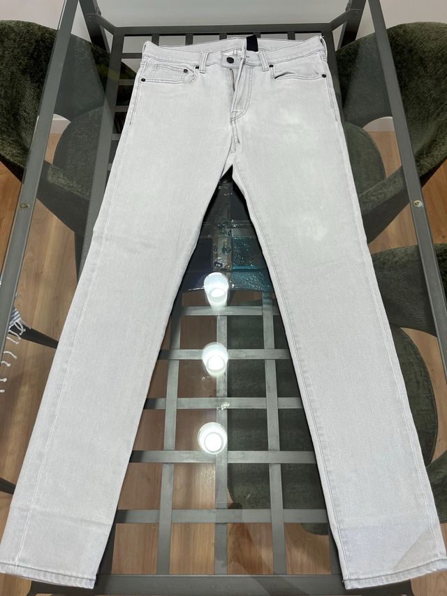 Vaqueros gris skinny