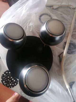 4 lámparas 1 techo y 3 sobremesa