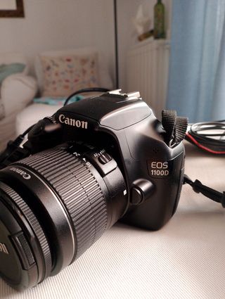 Cámara Canon EOS Rebel T3i + Objetivo 75-300mm