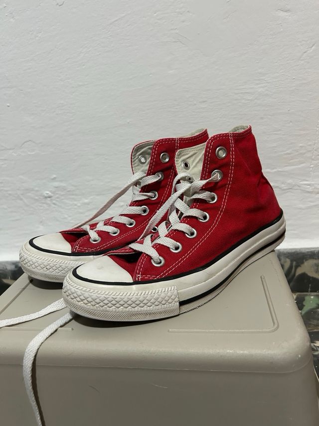 Converse rojas altas