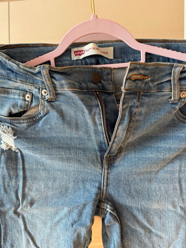 Jeans Levis rotos azules