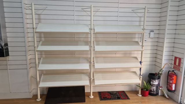 2 Estanterías metálicas blancas