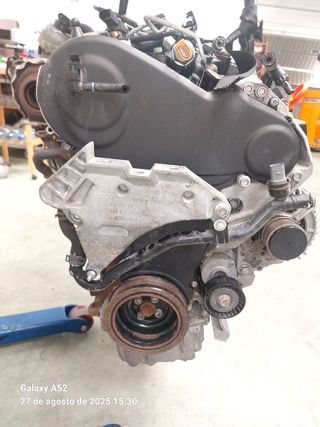 Motor VW Caddy 1.6 tdi CAYM de 2011