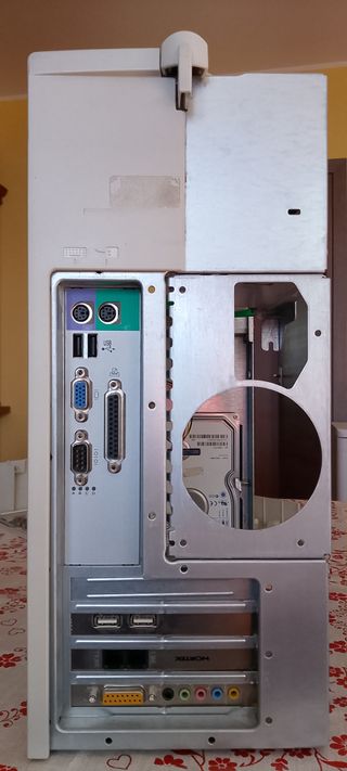 Dell Dimension L866r - Case