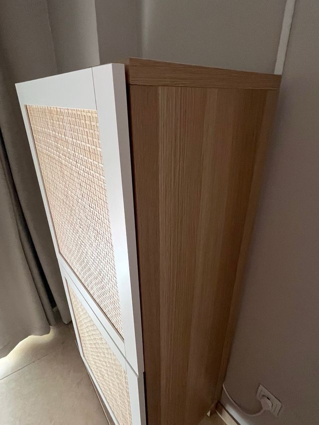 Mueble salón Besta blanco mimbre