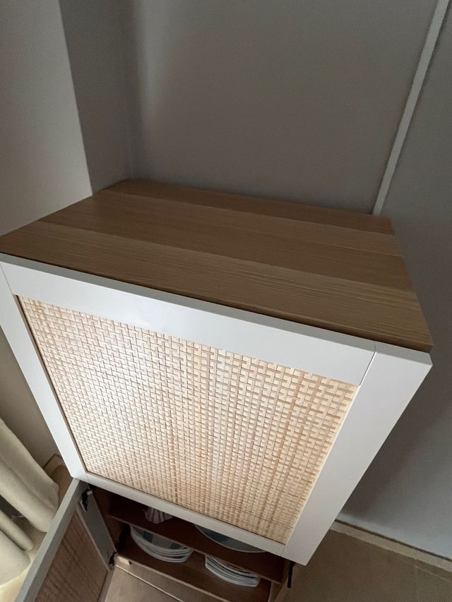 Mueble salón Besta blanco mimbre