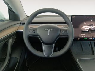 Tesla Model 3 Standard Plus RWD