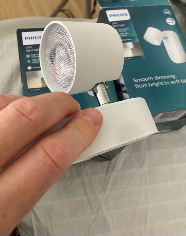 2 lámparas LED Philips foco