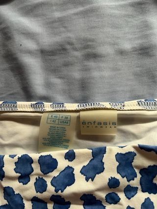 Bikini azul y blanco estampado