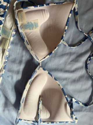 Bikini azul y blanco estampado