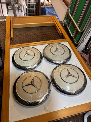 Tapacubos Mercedes Benz clásicos