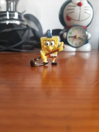 Figura de huevo kinder sorpresa de bob esponja