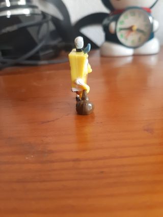 Figura de huevo kinder sorpresa de bob esponja