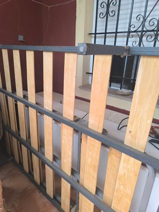 Vendo 2 Somiers ( 105 y 90cm)