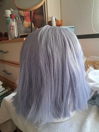 Peluca gris azulada - Pelo corto con flequillo 